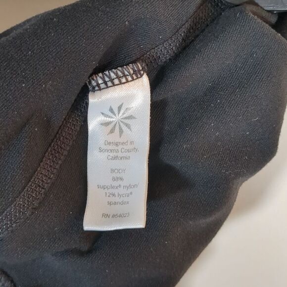 Athleta Black Capris Leggings Size Small - Picture 7 of 7